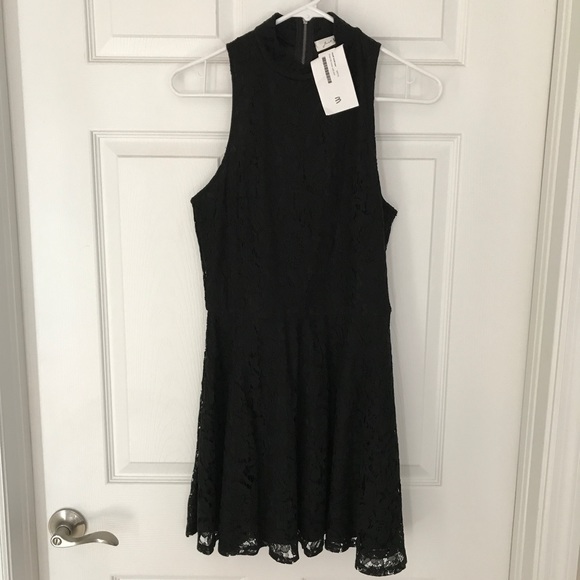 NWT Darling Mock Neck Lace Dress - Picture 1 of 4